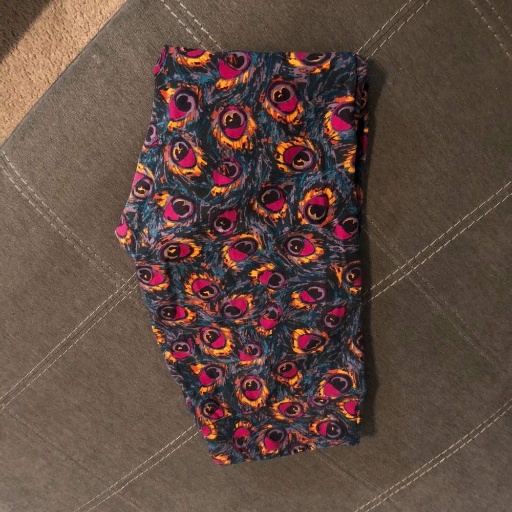 LulaRoe - Peacock Feather Leggings - TC